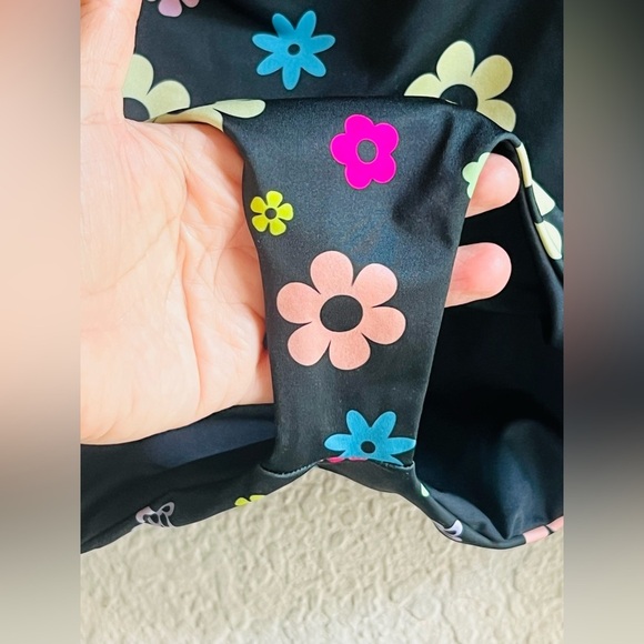 BEACH RIOT GIRLS' CHARLIE RASHGUARD size 11/12 NNT - Picture 9 of 9